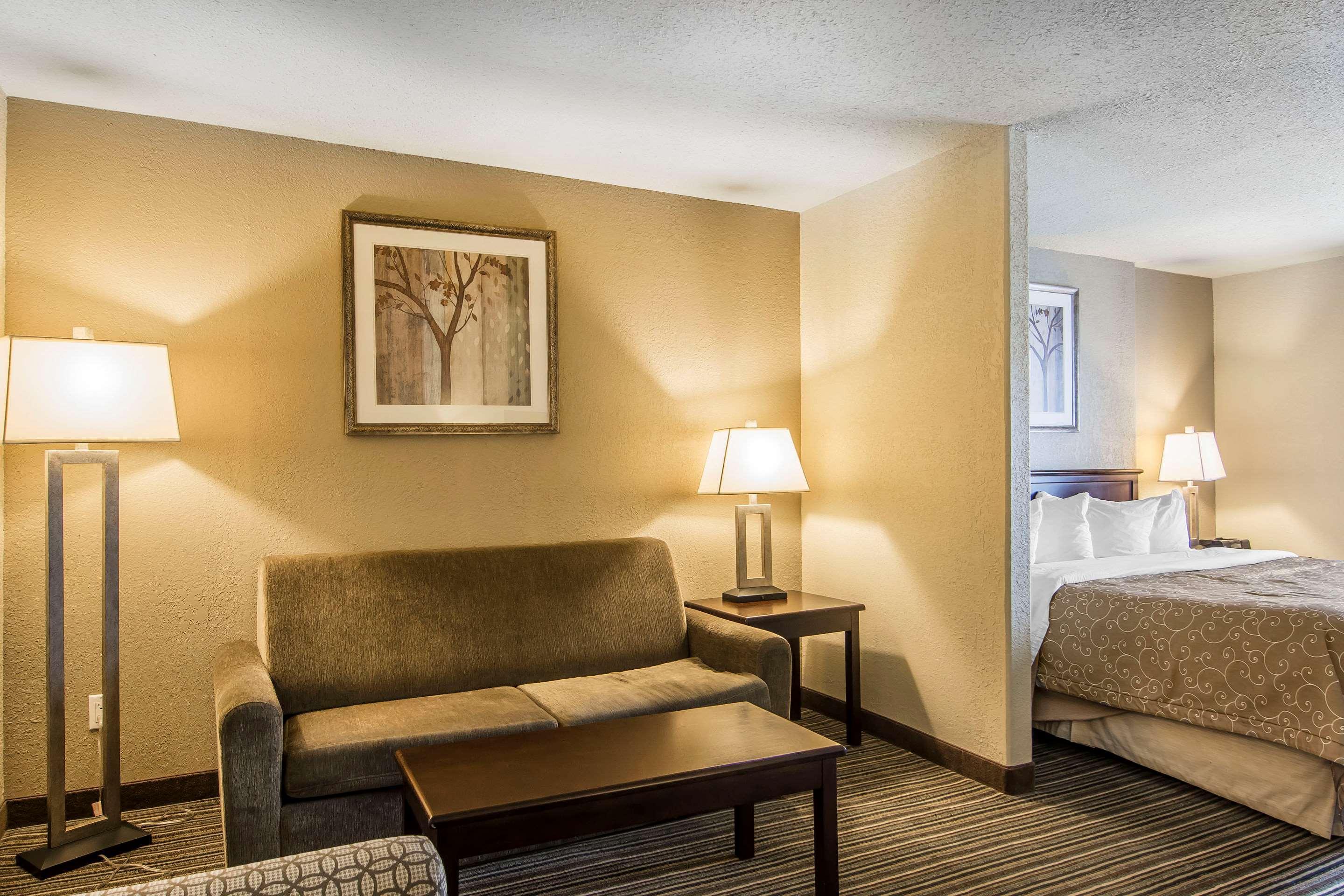 Quality Inn & Suites Yorkton Exterior foto