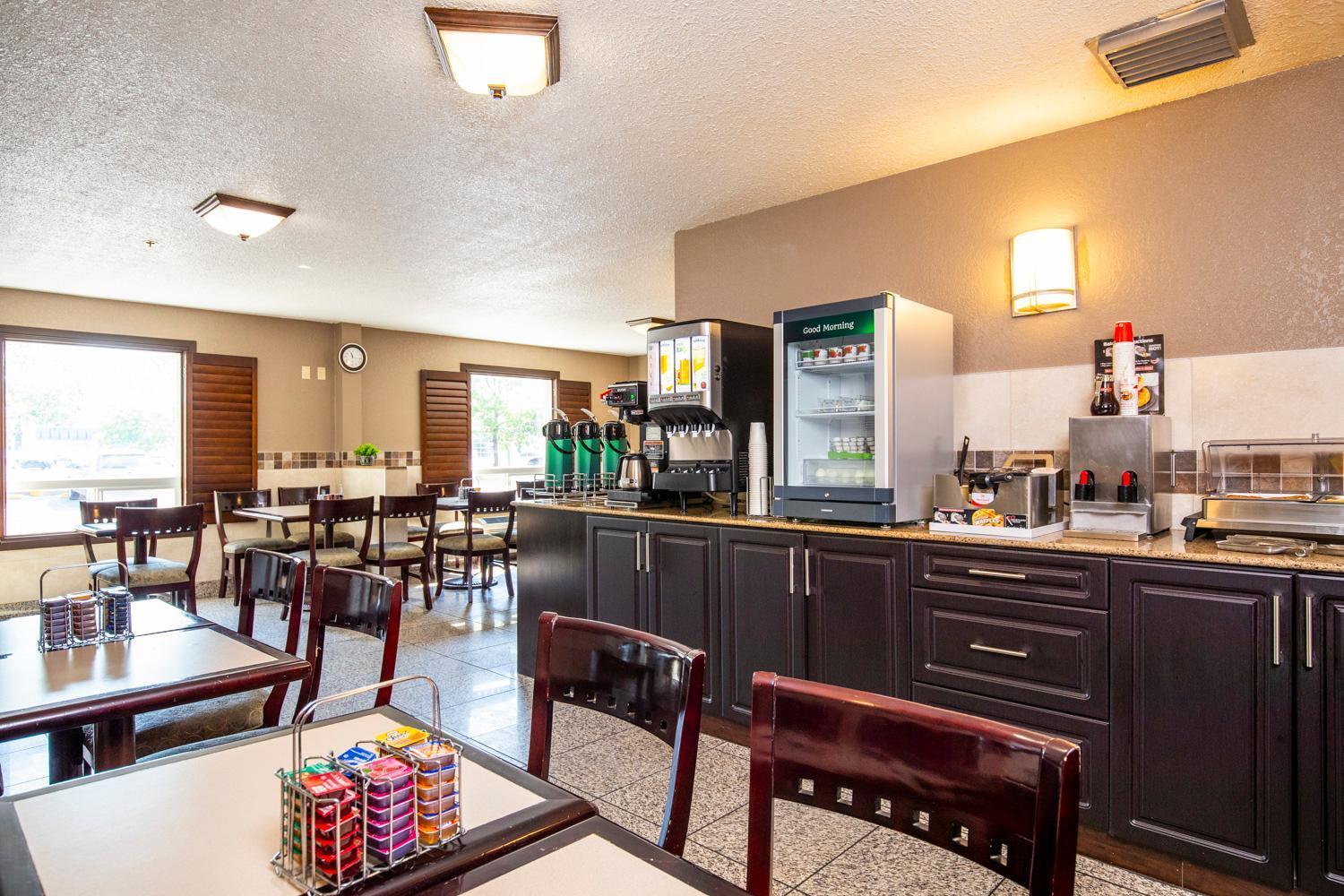 Quality Inn & Suites Yorkton Exterior foto