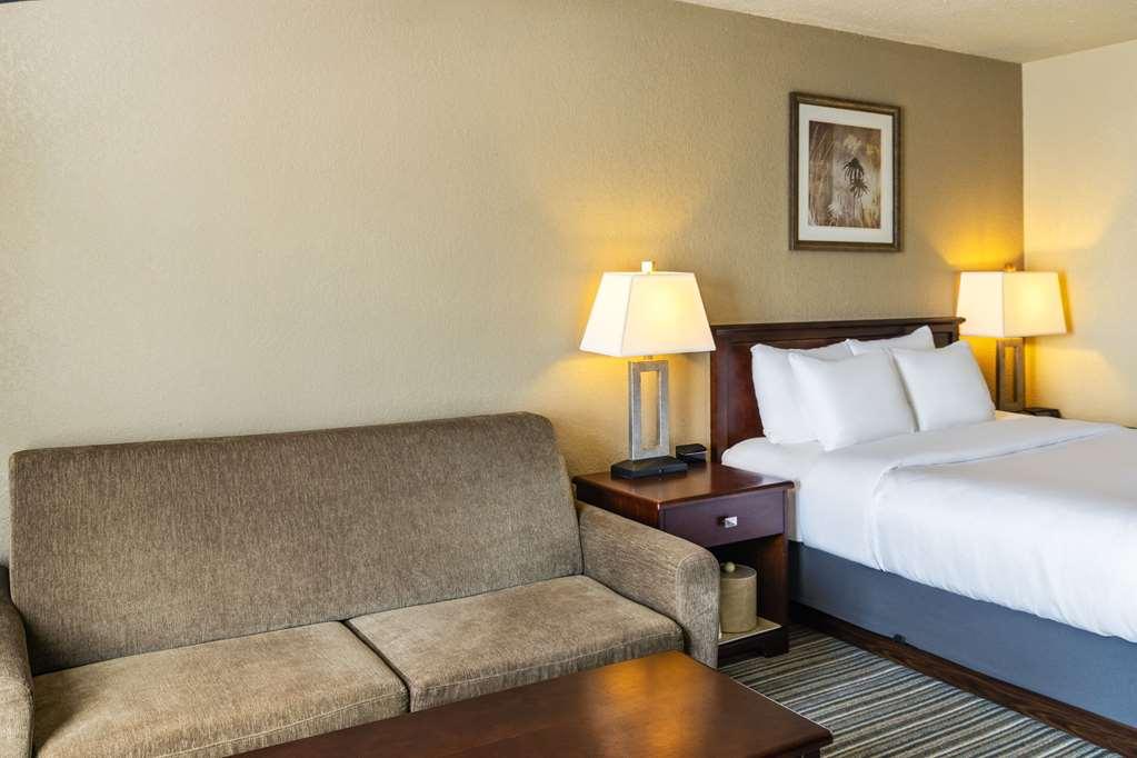 Quality Inn & Suites Yorkton Zimmer foto